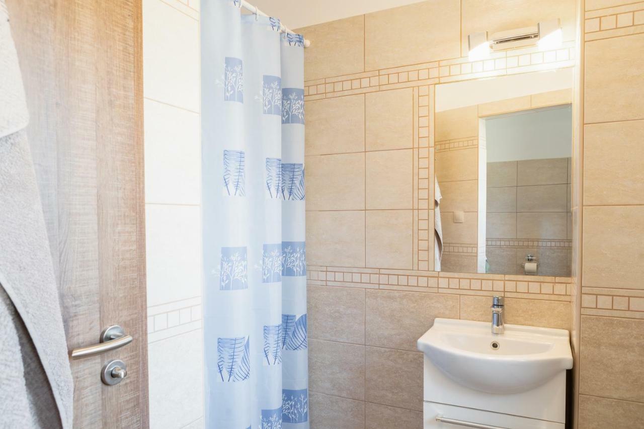 RÁBA Apartman Sárvár Esterno foto